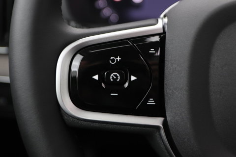 Volvo XC90 T8 Plug-in hybrid Ultra Bright | Bowers&Wilkins | Luchtvering | Massage | 22 Inch | Trekhaak | Head-Up