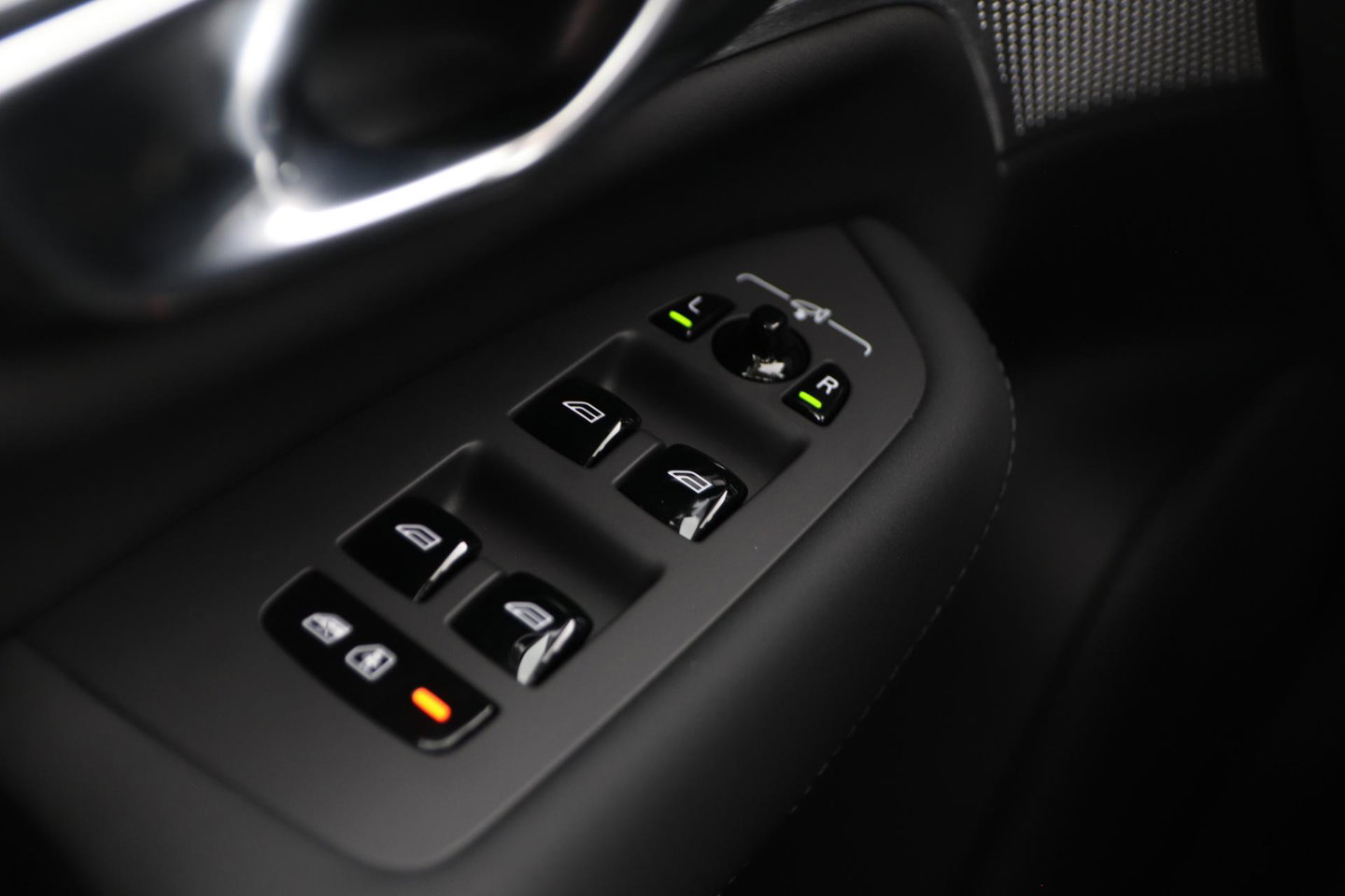 Volvo XC90 T8 Plug-in hybrid Ultra Bright | Bowers&Wilkins | Luchtvering | Massage | 22 Inch | Trekhaak | Head-Up