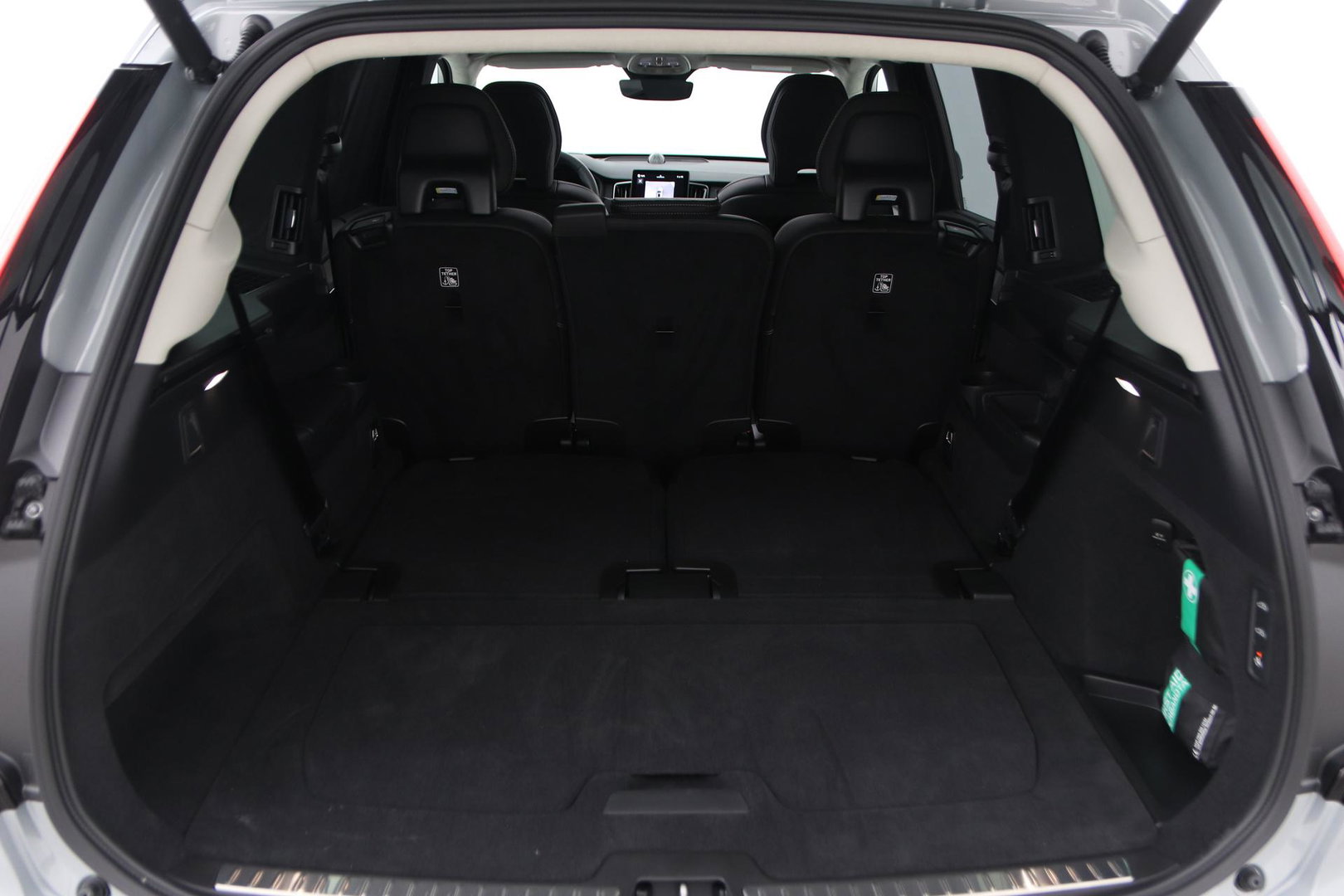 Volvo XC90 T8 Plug-in hybrid Ultra Bright | Bowers&Wilkins | Luchtvering | Massage | 22 Inch | Trekhaak | Head-Up