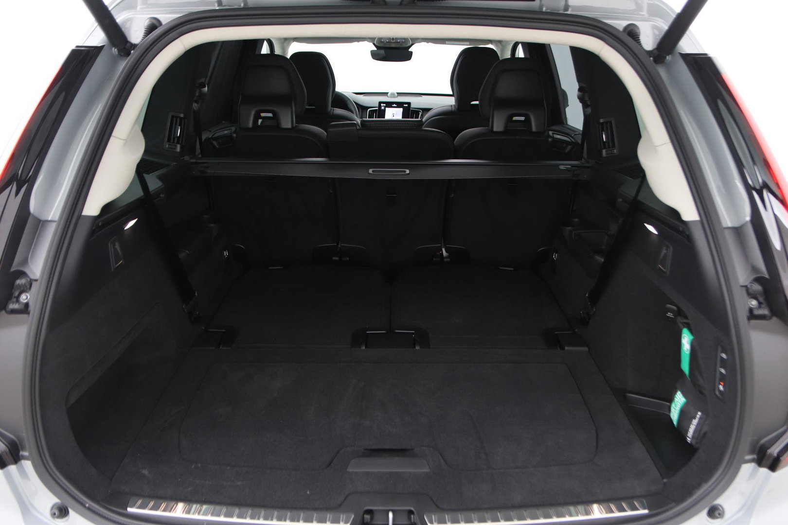 Volvo XC90 T8 Plug-in hybrid Ultra Bright | Bowers&Wilkins | Luchtvering | Massage | 22 Inch | Trekhaak | Head-Up