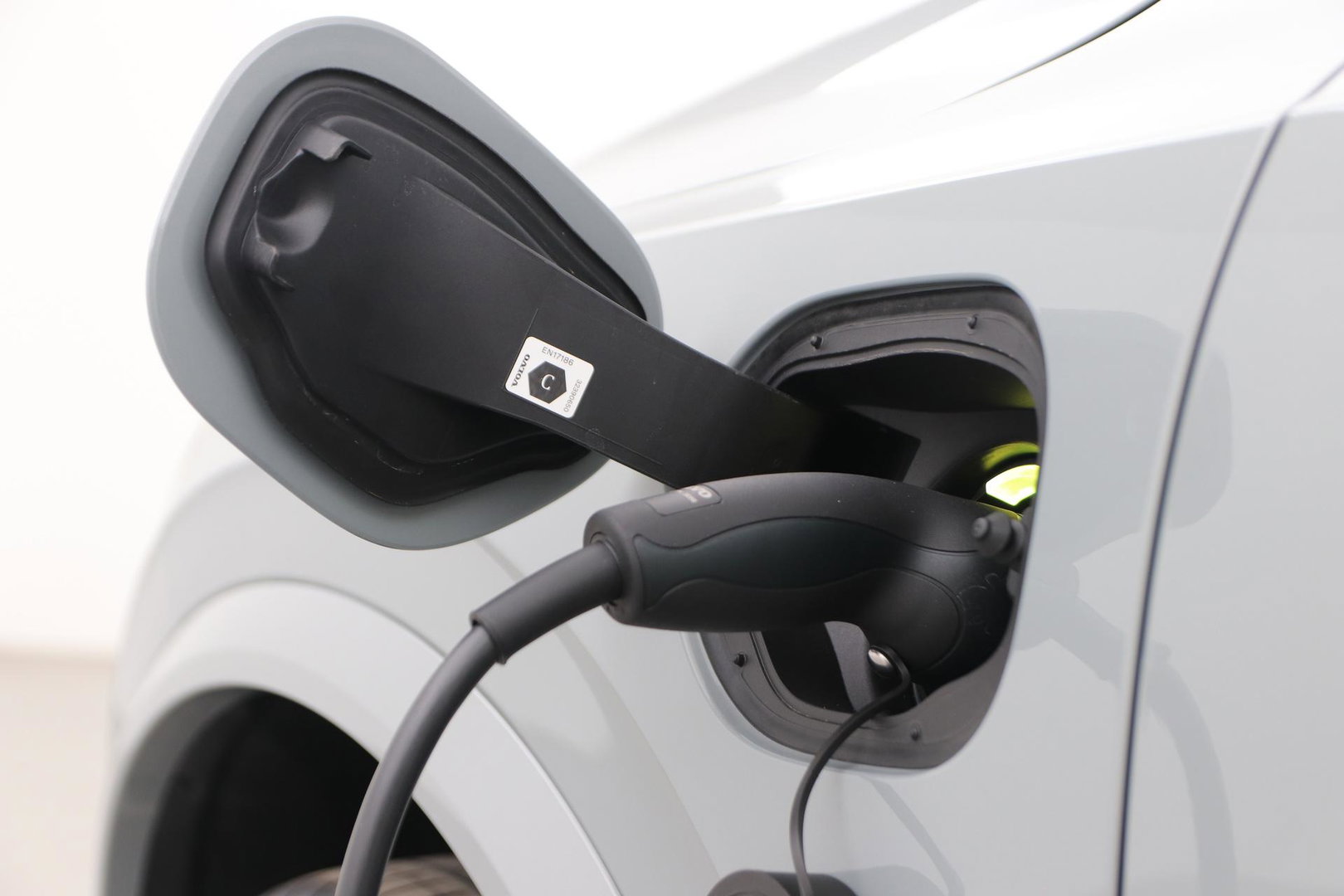 Volvo XC90 T8 Plug-in hybrid Ultra Bright | Bowers&Wilkins | Luchtvering | Massage | 22 Inch | Trekhaak | Head-Up