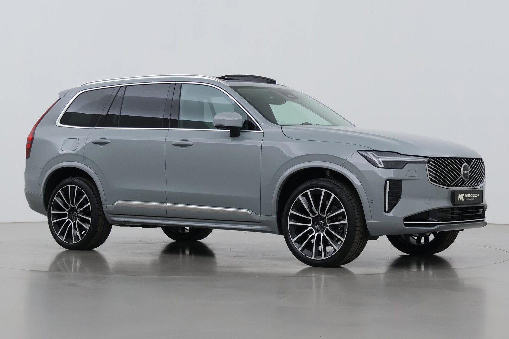 Volvo XC90 T8 Plug-in hybrid Ultra Bright | Bowers&Wilkins | Luchtvering | Massage | 22 Inch | Trekhaak | Head-Up