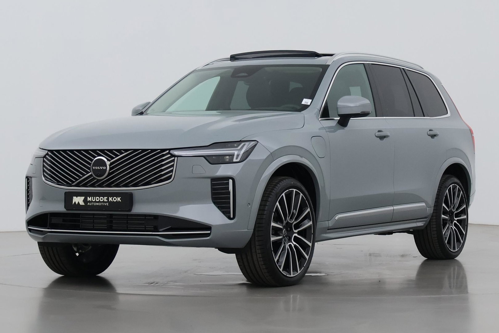 Volvo XC90 T8 Plug-in hybrid Ultra Bright | Bowers&Wilkins | Luchtvering | Massage | 22 Inch | Trekhaak | Head-Up