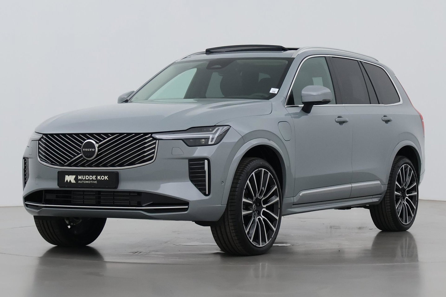 Volvo XC90 T8 Plug-in hybrid Ultra Bright | Bowers&Wilkins | Luchtvering | Massage | 22 Inch | Trekhaak | Head-Up