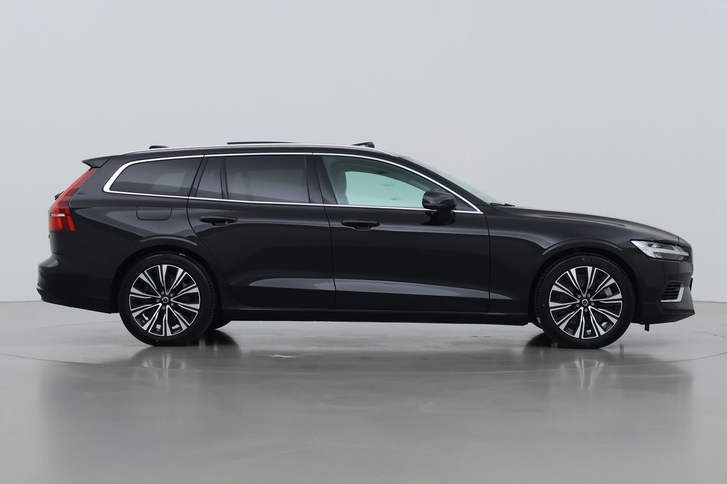 Volvo V60 T6 Plug-in hybrid Plus Bright | ACC | Panoramadak | Head-Up | Harman/Kardon | 360° Camera | Stoel+Stuurverwarming
