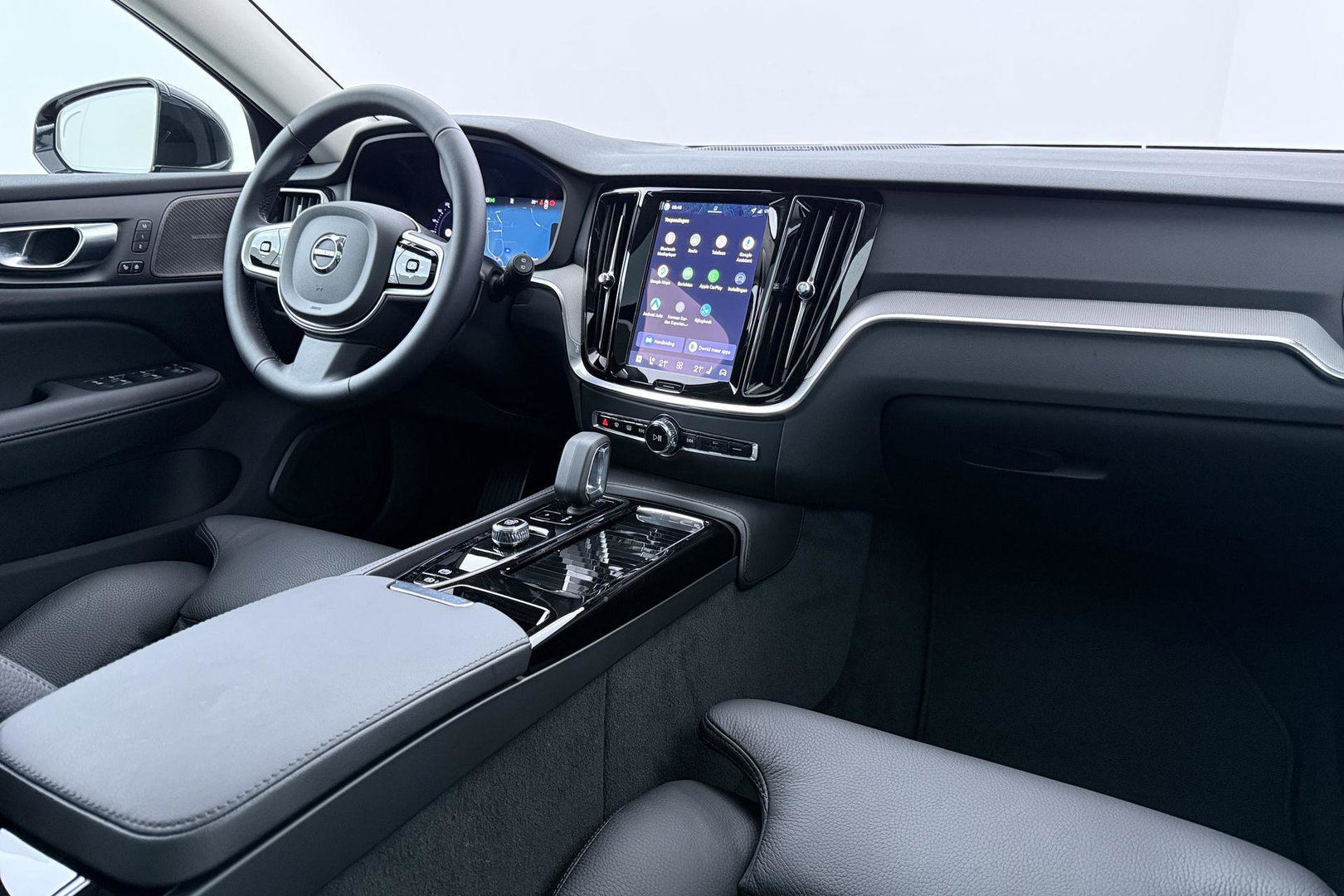 Volvo V60 T6 Plug-in hybrid Plus Bright | ACC | Panoramadak | Head-Up | Harman/Kardon | 360° Camera | Stoel+Stuurverwarming