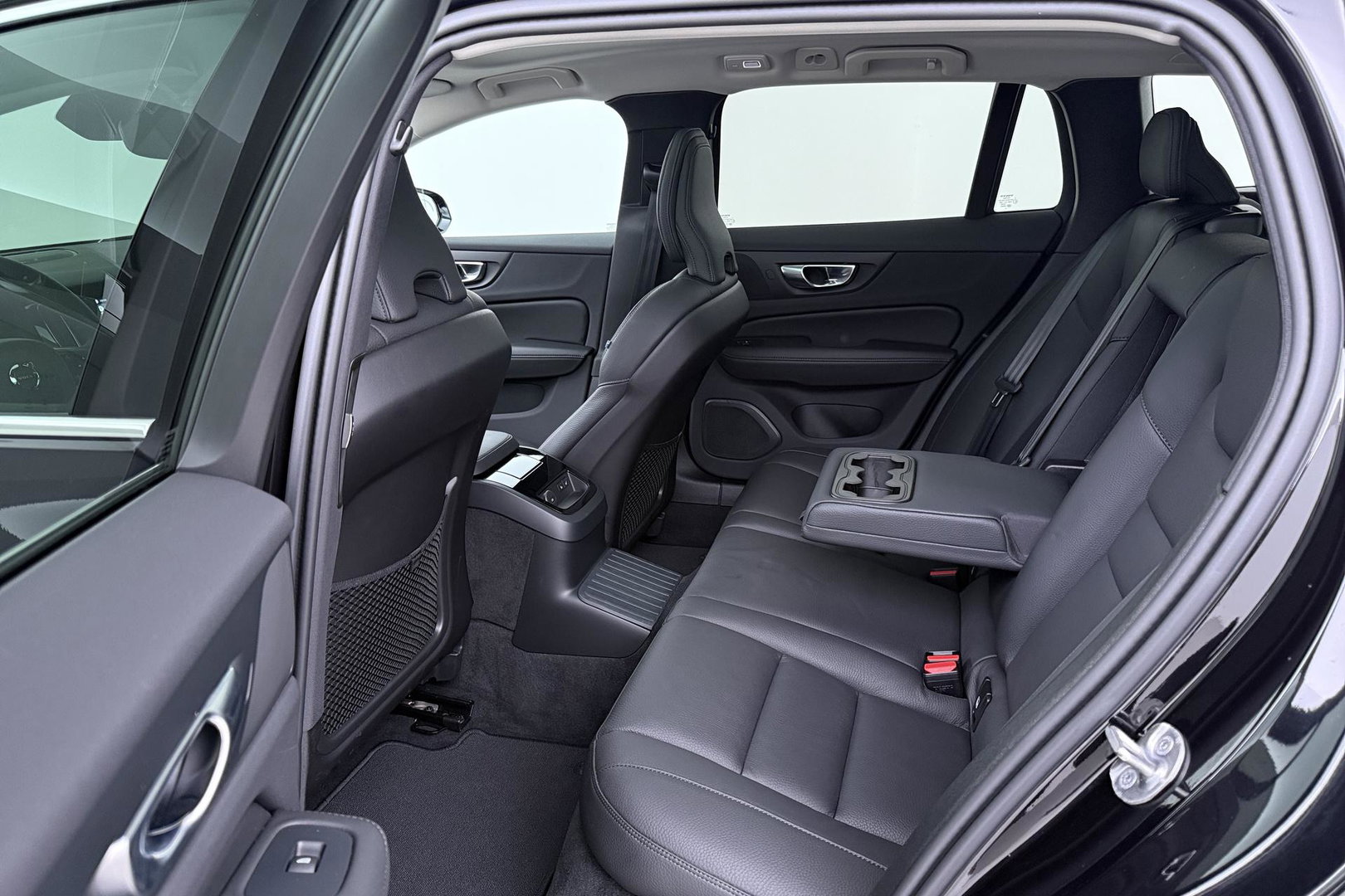 Volvo V60 T6 Plug-in hybrid Plus Bright | ACC | Panoramadak | Head-Up | Harman/Kardon | 360° Camera | Stoel+Stuurverwarming