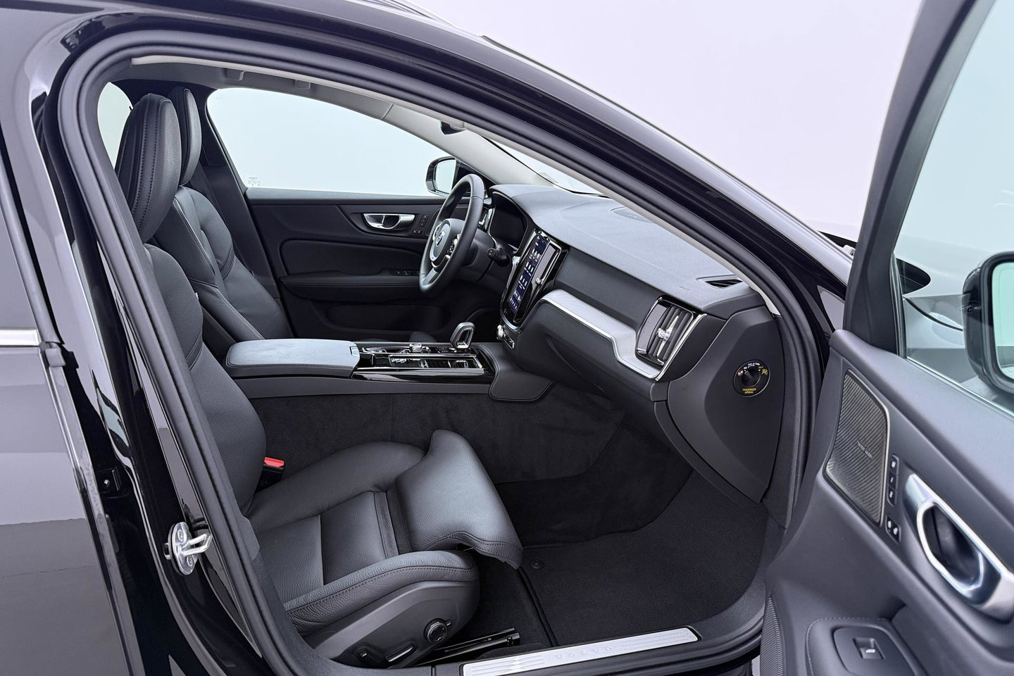 Volvo V60 T6 Plug-in hybrid Plus Bright | ACC | Panoramadak | Head-Up | Harman/Kardon | 360° Camera | Stoel+Stuurverwarming
