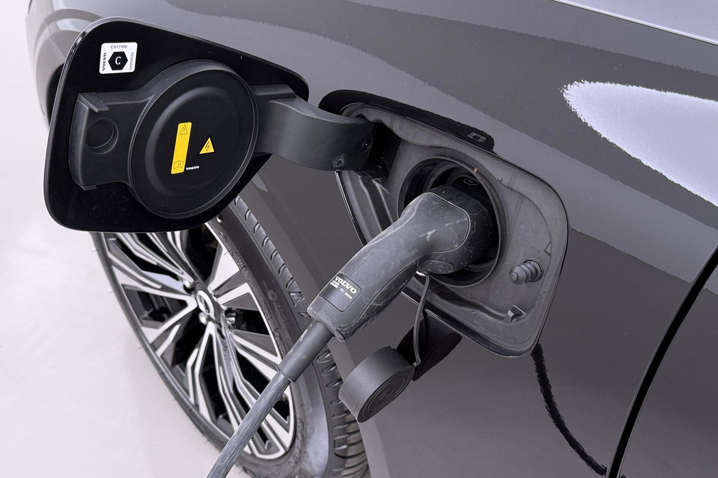 Volvo V60 T6 Plug-in hybrid Plus Bright | ACC | Panoramadak | Head-Up | Harman/Kardon | 360° Camera | Stoel+Stuurverwarming