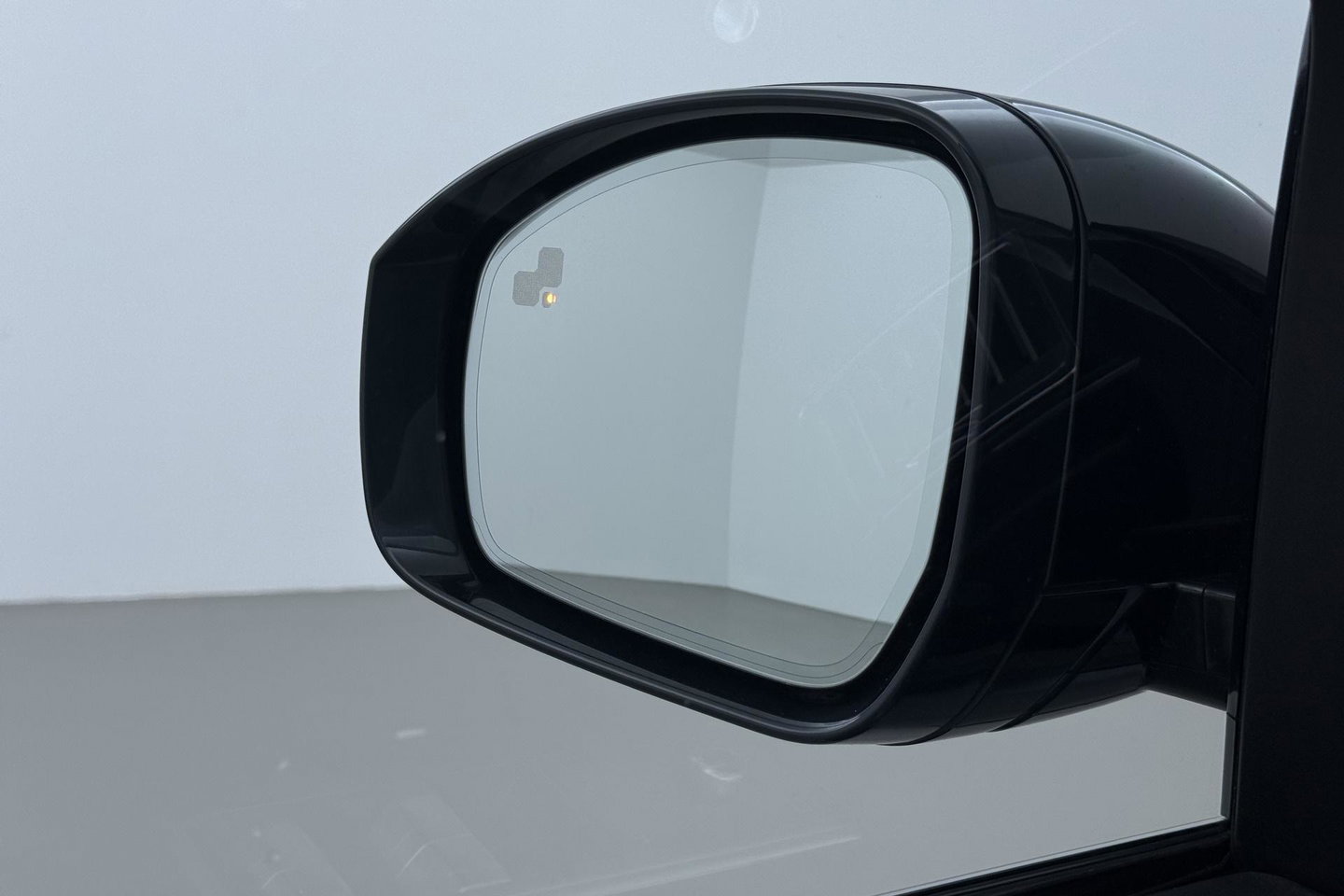 Land Rover Range Rover 2.0 P400e Vogue | SVO Kleur | ACC | Panoramadak | Luchtvering | 360° Camera | Soft-Close