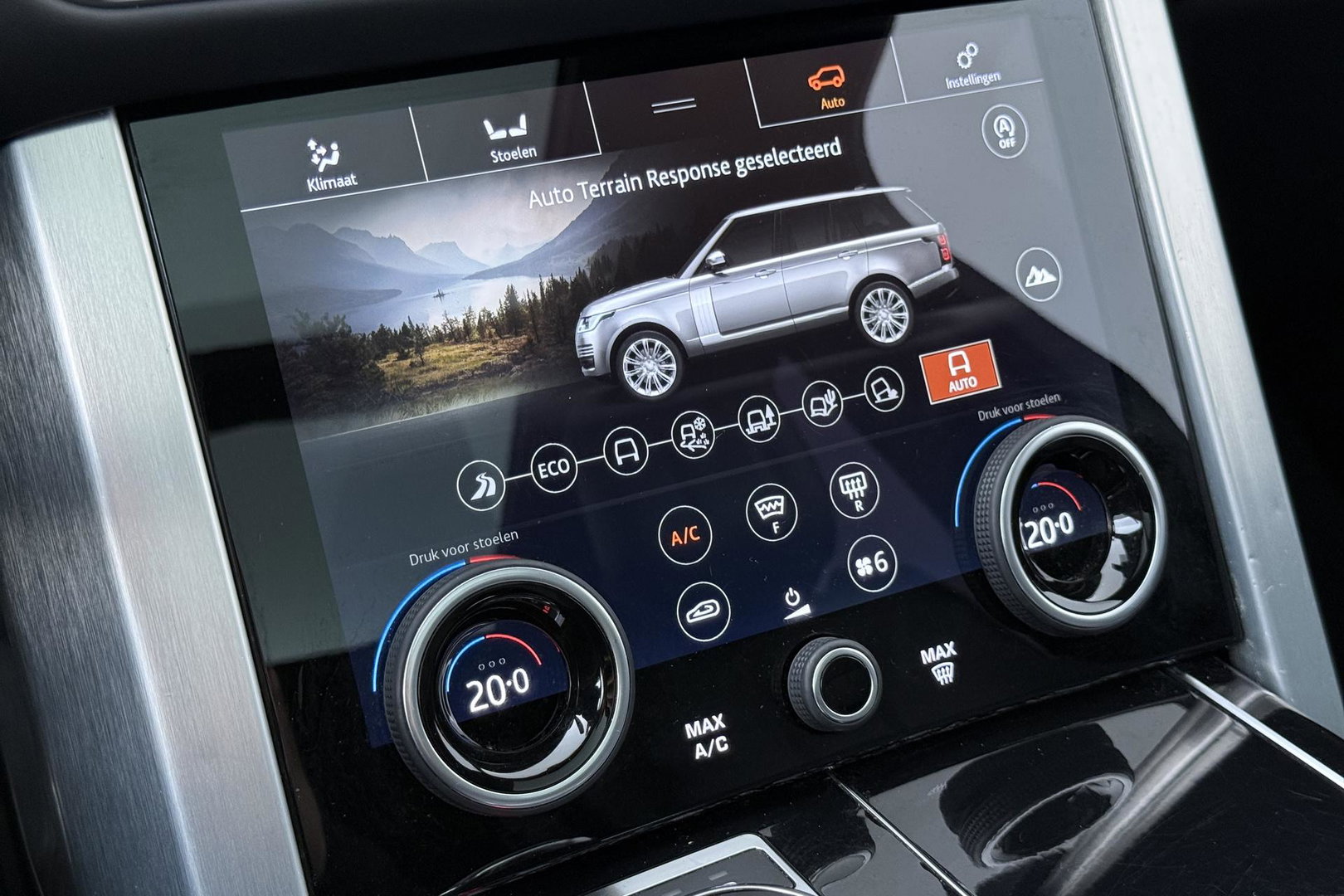 Land Rover Range Rover 2.0 P400e Vogue | SVO Kleur | ACC | Panoramadak | Luchtvering | 360° Camera | Soft-Close