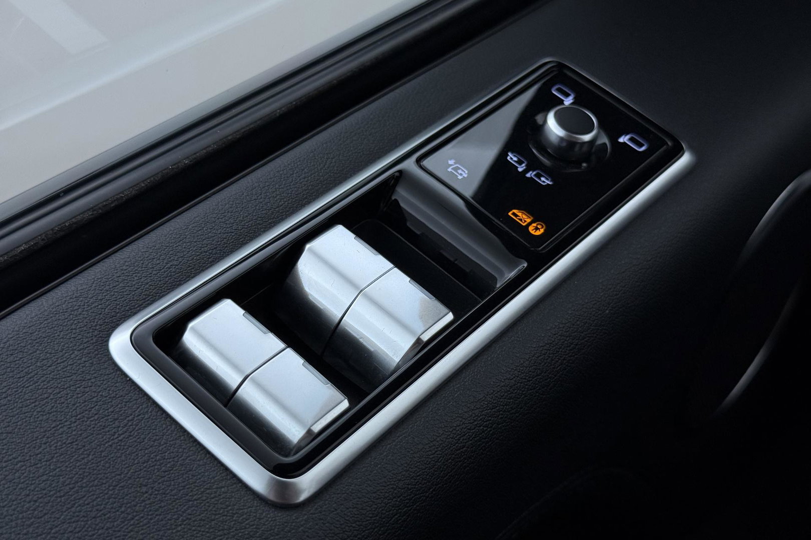 Land Rover Range Rover 2.0 P400e Vogue | SVO Kleur | ACC | Panoramadak | Luchtvering | 360° Camera | Soft-Close