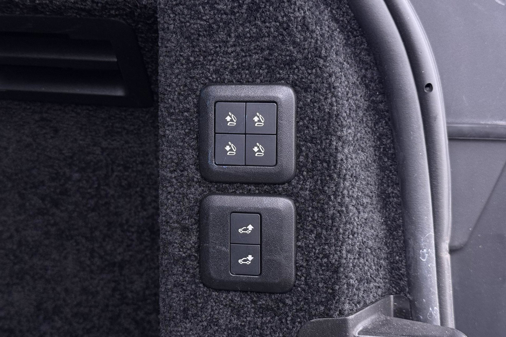 Land Rover Range Rover 2.0 P400e Vogue | SVO Kleur | ACC | Panoramadak | Luchtvering | 360° Camera | Soft-Close