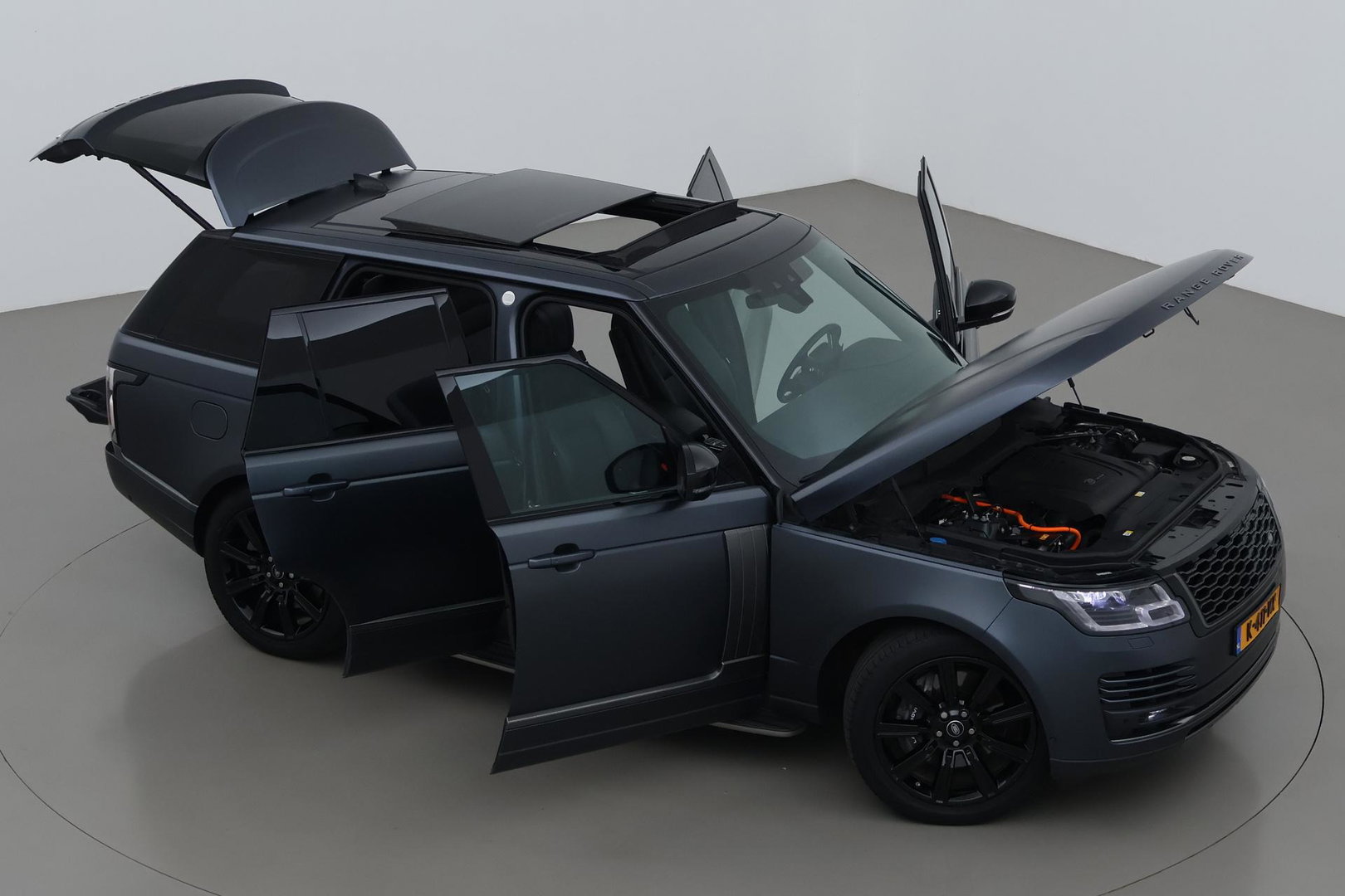 Land Rover Range Rover 2.0 P400e Vogue | SVO Kleur | ACC | Panoramadak | Luchtvering | 360° Camera | Soft-Close