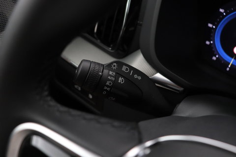 Volvo XC60 T6 Plug-in hybrid Ultra Black Edition | ACC | Luchtvering | Trekhaak | Bowers&Wilkins | 360° Camera | Stoelmassage | Panoramadak | Head-Up