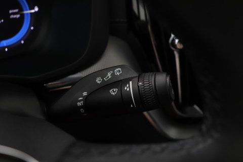 Volvo XC60 T6 Plug-in hybrid Ultra Black Edition | ACC | Luchtvering | Trekhaak | Bowers&Wilkins | 360° Camera | Stoelmassage | Panoramadak | Head-Up
