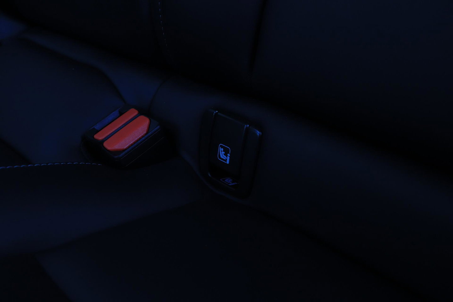 Volvo XC60 T6 Plug-in hybrid Ultra Black Edition | ACC | Luchtvering | Trekhaak | Bowers&Wilkins | 360° Camera | Stoelmassage | Panoramadak | Head-Up