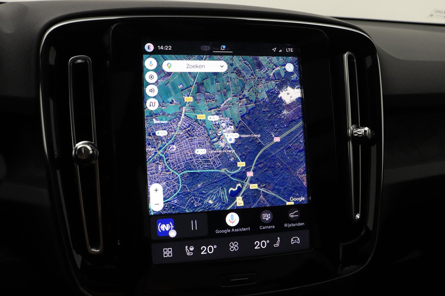 Volvo EX40 Twin Motor Plus Black Edition 82 kWh | ACC | Panoramadak | 360° Camera | Harman/Kardon | Stoel+Stuurverwarming | 20 Inch