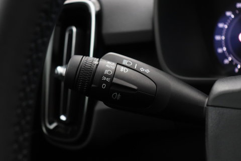Volvo EX40 Twin Motor Plus Black Edition 82 kWh | ACC | Panoramadak | 360° Camera | Harman/Kardon | Stoel+Stuurverwarming | 20 Inch