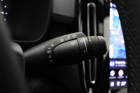 Volvo EX40 Twin Motor Plus Black Edition 82 kWh | ACC | Panoramadak | 360° Camera | Harman/Kardon | Stoel+Stuurverwarming | 20 Inch