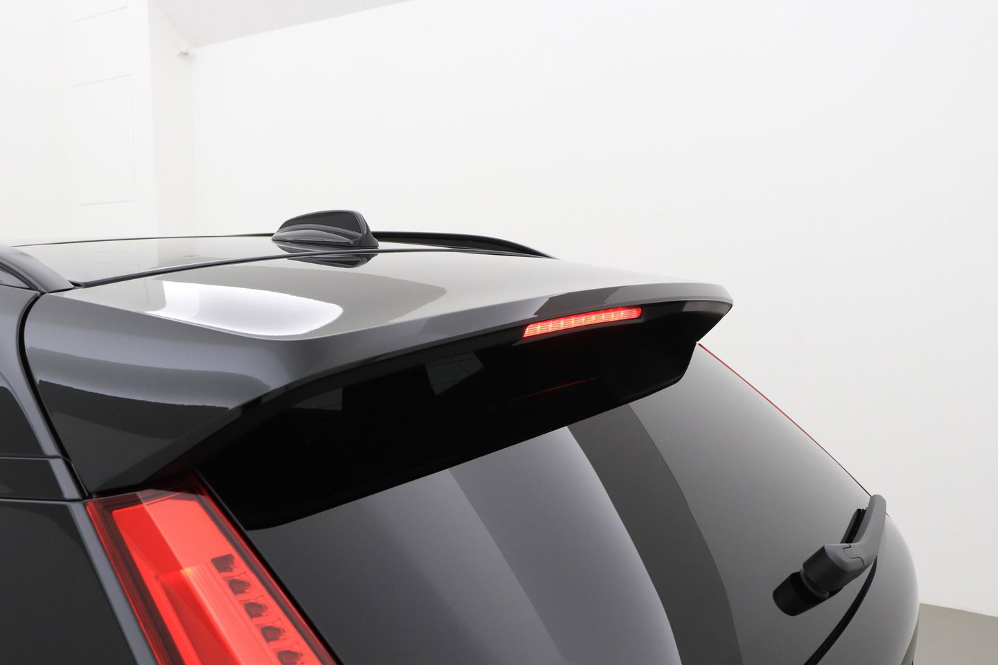 Volvo EX40 Twin Motor Plus Black Edition 82 kWh | ACC | Panoramadak | 360° Camera | Harman/Kardon | Stoel+Stuurverwarming | 20 Inch
