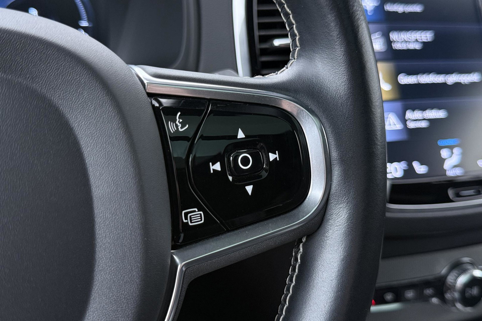 Volvo XC90 T8 Recharge R-Design | ACC | Luchtvering | Panoramadak | Bowers&Wilkins | 360° Camera | Head-Up | Trekhaak | 22 Inch