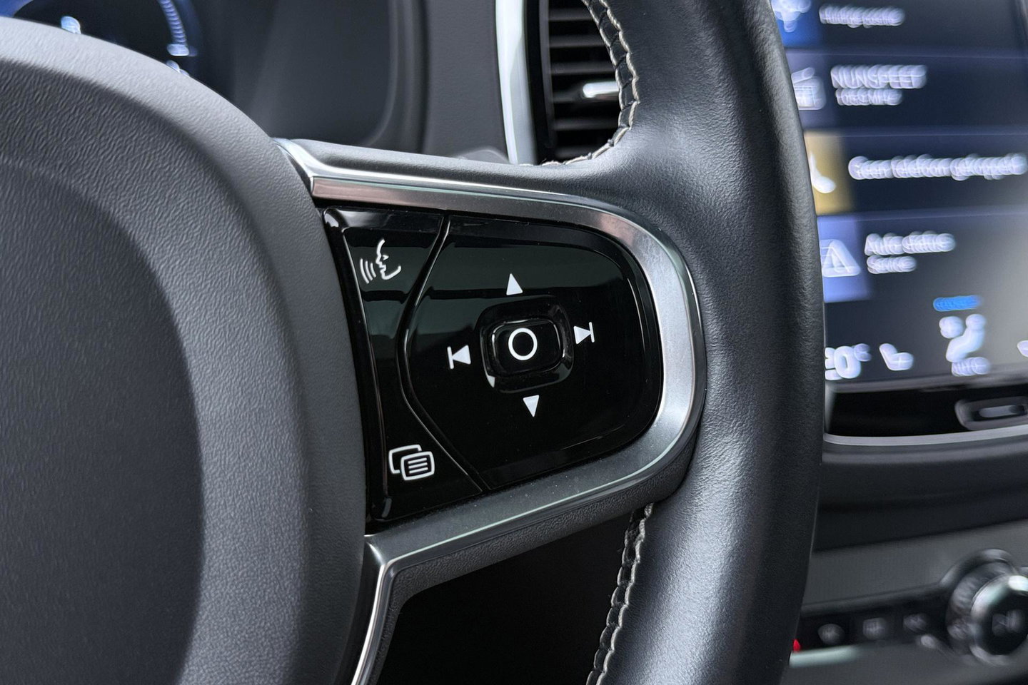 Volvo XC90 T8 Recharge R-Design | ACC | Luchtvering | Panoramadak | Bowers&Wilkins | 360° Camera | Head-Up | Trekhaak | 22 Inch