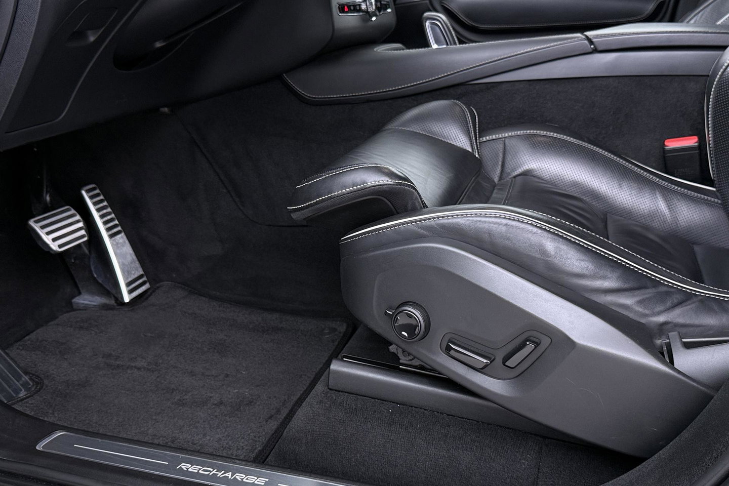Volvo XC90 T8 Recharge R-Design | ACC | Luchtvering | Panoramadak | Bowers&Wilkins | 360° Camera | Head-Up | Trekhaak | 22 Inch