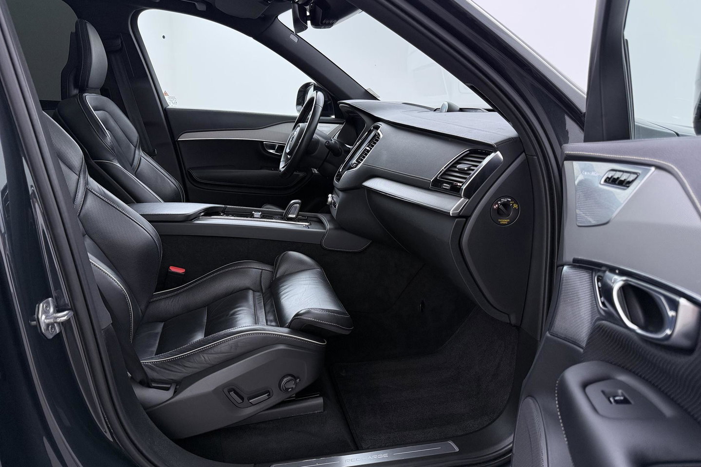 Volvo XC90 T8 Recharge R-Design | ACC | Luchtvering | Panoramadak | Bowers&Wilkins | 360° Camera | Head-Up | Trekhaak | 22 Inch