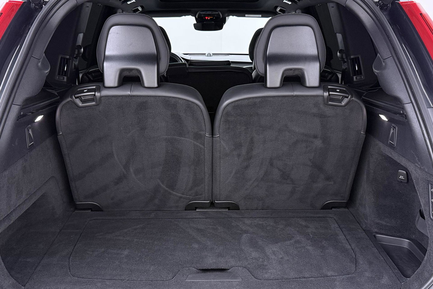 Volvo XC90 T8 Recharge R-Design | ACC | Luchtvering | Panoramadak | Bowers&Wilkins | 360° Camera | Head-Up | Trekhaak | 22 Inch