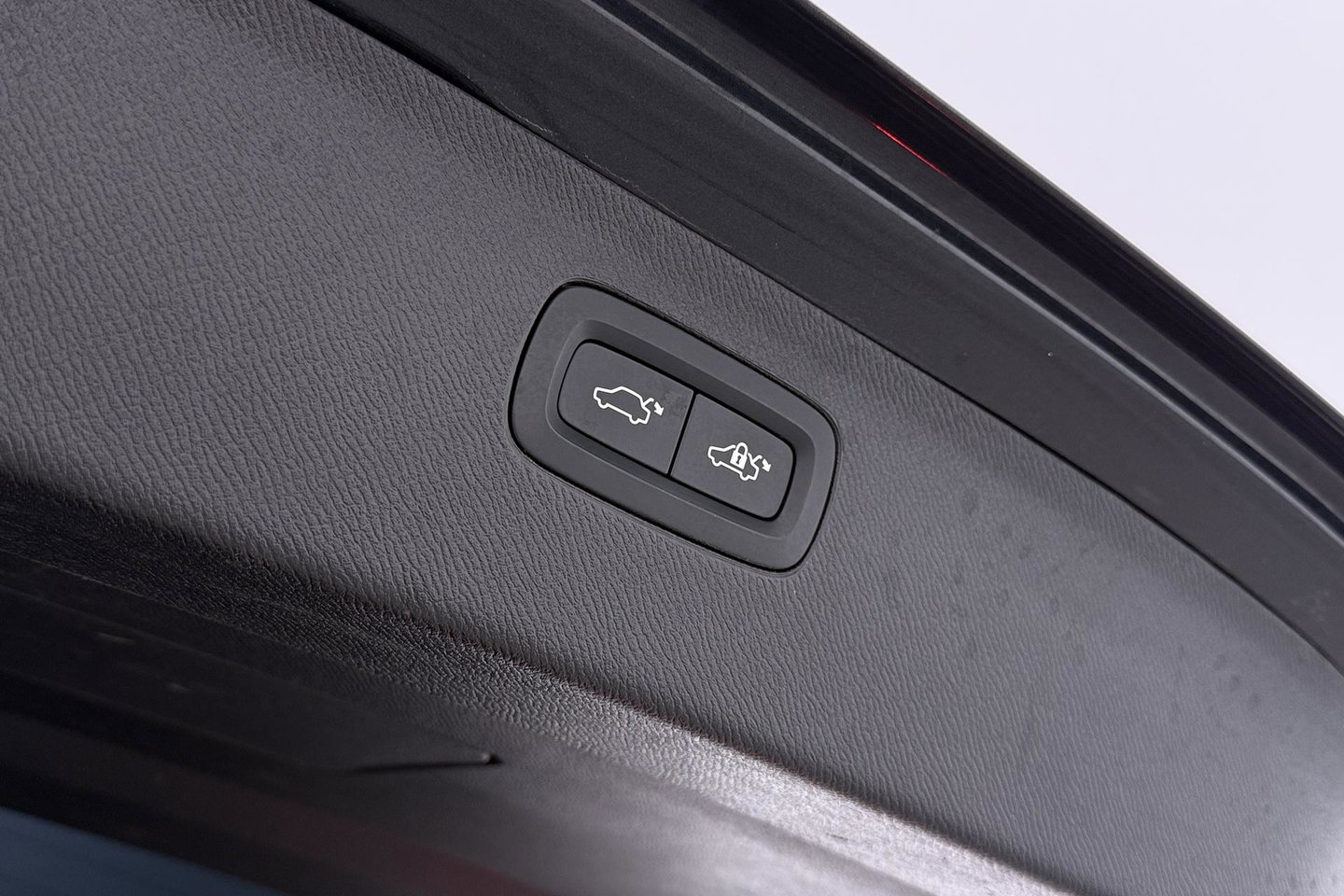 Volvo XC90 T8 Recharge R-Design | ACC | Luchtvering | Panoramadak | Bowers&Wilkins | 360° Camera | Head-Up | Trekhaak | 22 Inch
