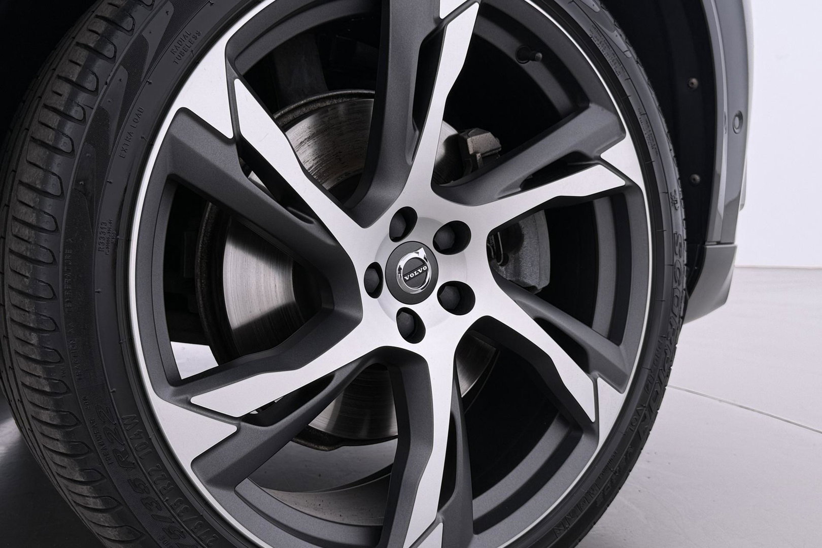 Volvo XC90 T8 Recharge R-Design | ACC | Luchtvering | Panoramadak | Bowers&Wilkins | 360° Camera | Head-Up | Trekhaak | 22 Inch