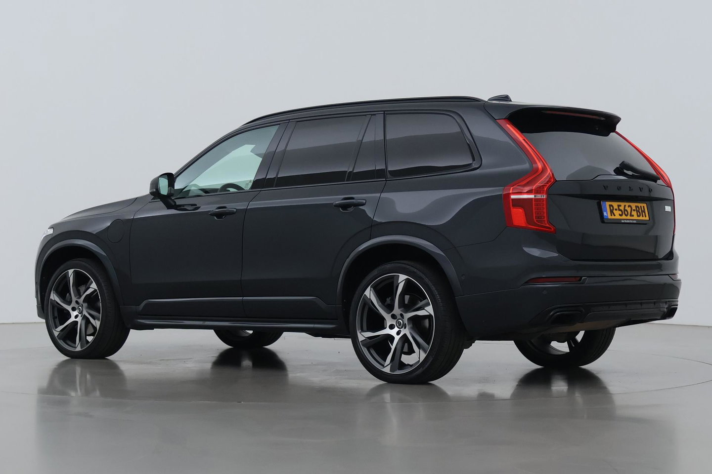 Volvo XC90 T8 Recharge R-Design | ACC | Luchtvering | Panoramadak | Bowers&Wilkins | 360° Camera | Head-Up | Trekhaak | 22 Inch