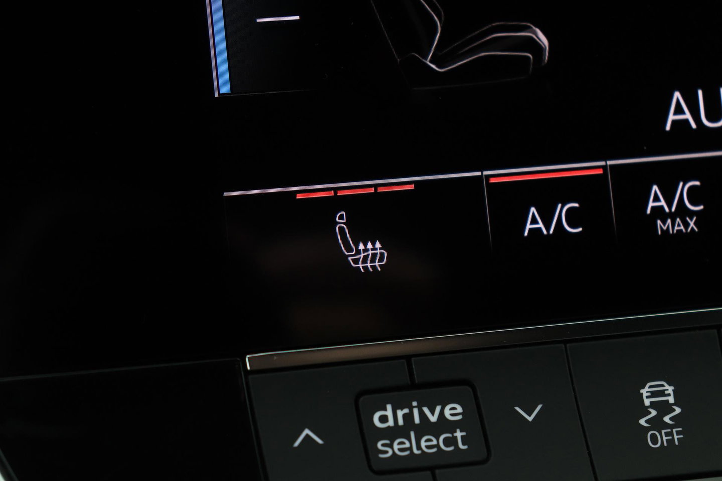 Audi A6 Avant 45 TFSI quattro Sport S line edition | Matrix LED | Trekhaak | Stoelverwarming | Keyless | Memory Seats | 19 inch