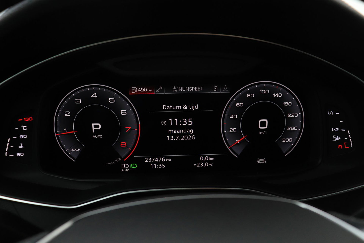 Audi A6 Avant 45 TFSI quattro Sport S line edition | Matrix LED | Trekhaak | Stoelverwarming | Keyless | Memory Seats | 19 inch