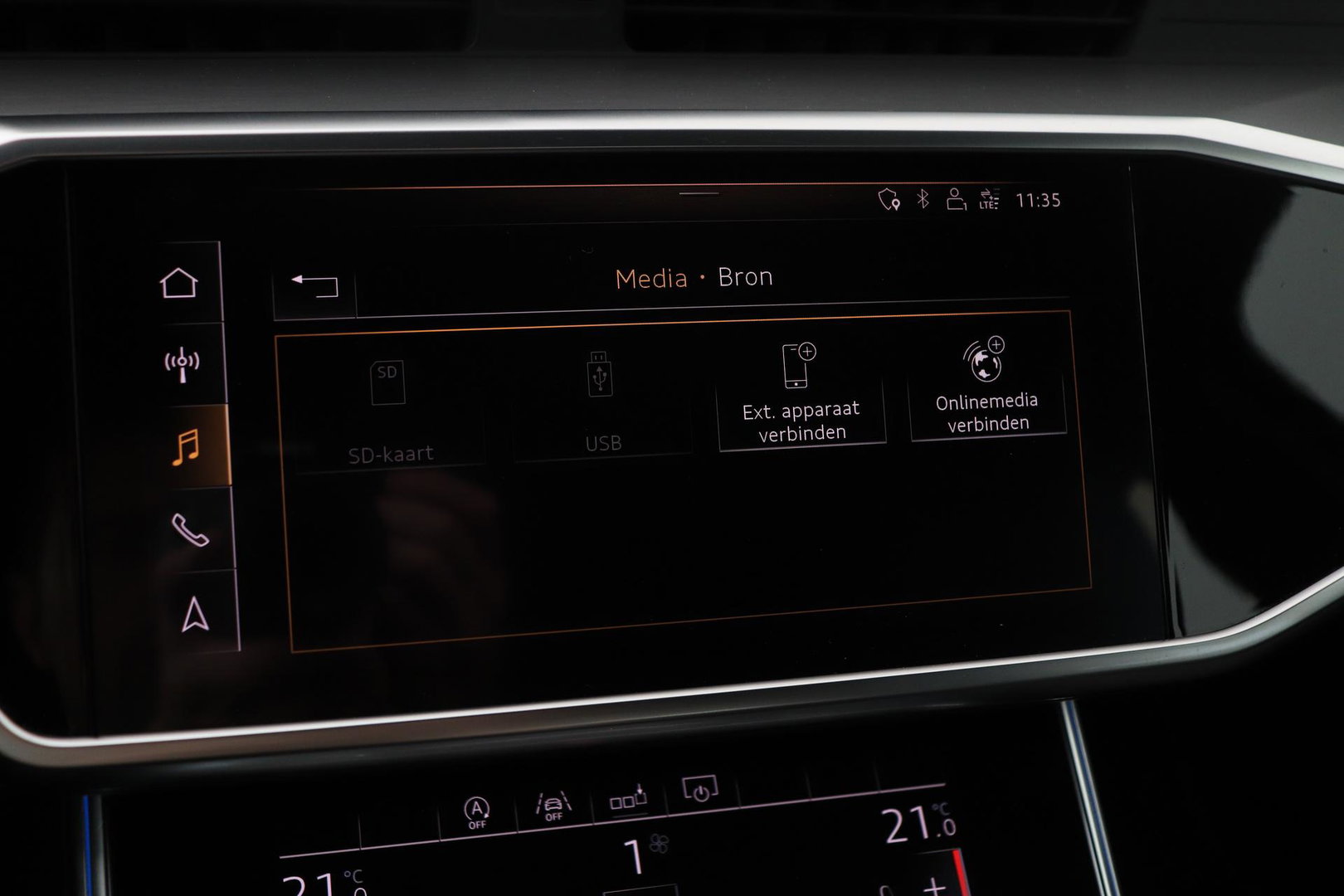 Audi A6 Avant 45 TFSI quattro Sport S line edition | Matrix LED | Trekhaak | Stoelverwarming | Keyless | Memory Seats | 19 inch