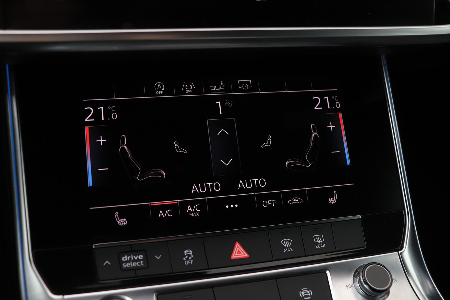 Audi A6 Avant 45 TFSI quattro Sport S line edition | Matrix LED | Trekhaak | Stoelverwarming | Keyless | Memory Seats | 19 inch