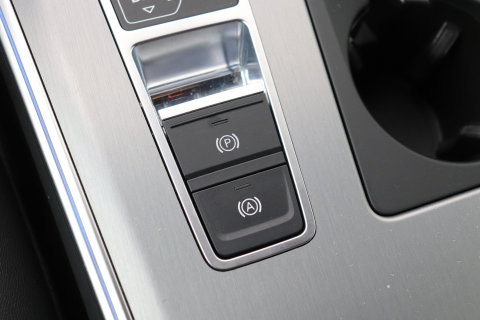Audi A6 Avant 45 TFSI quattro Sport S line edition | Matrix LED | Trekhaak | Stoelverwarming | Keyless | Memory Seats | 19 inch
