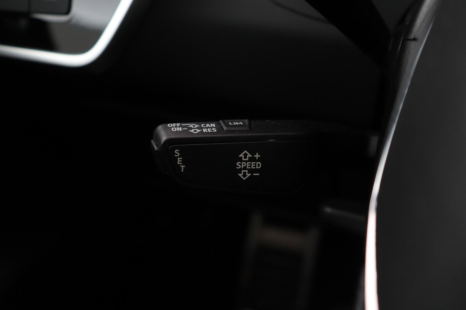 Audi A6 Avant 45 TFSI quattro Sport S line edition | Matrix LED | Trekhaak | Stoelverwarming | Keyless | Memory Seats | 19 inch