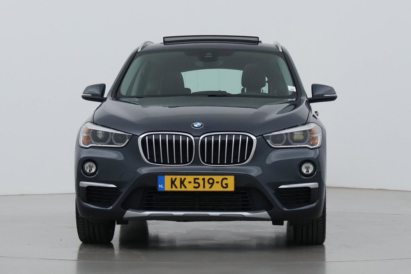 BMW X1 sDrive20i Centennial High Executive | Panoramadak | Head-Up | Vol-Leder | Stoelverwarming