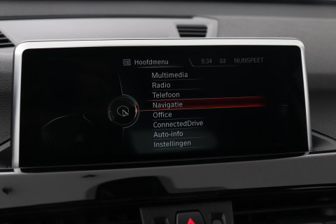 BMW X1 sDrive20i Centennial High Executive | Panoramadak | Head-Up | Vol-Leder | Stoelverwarming
