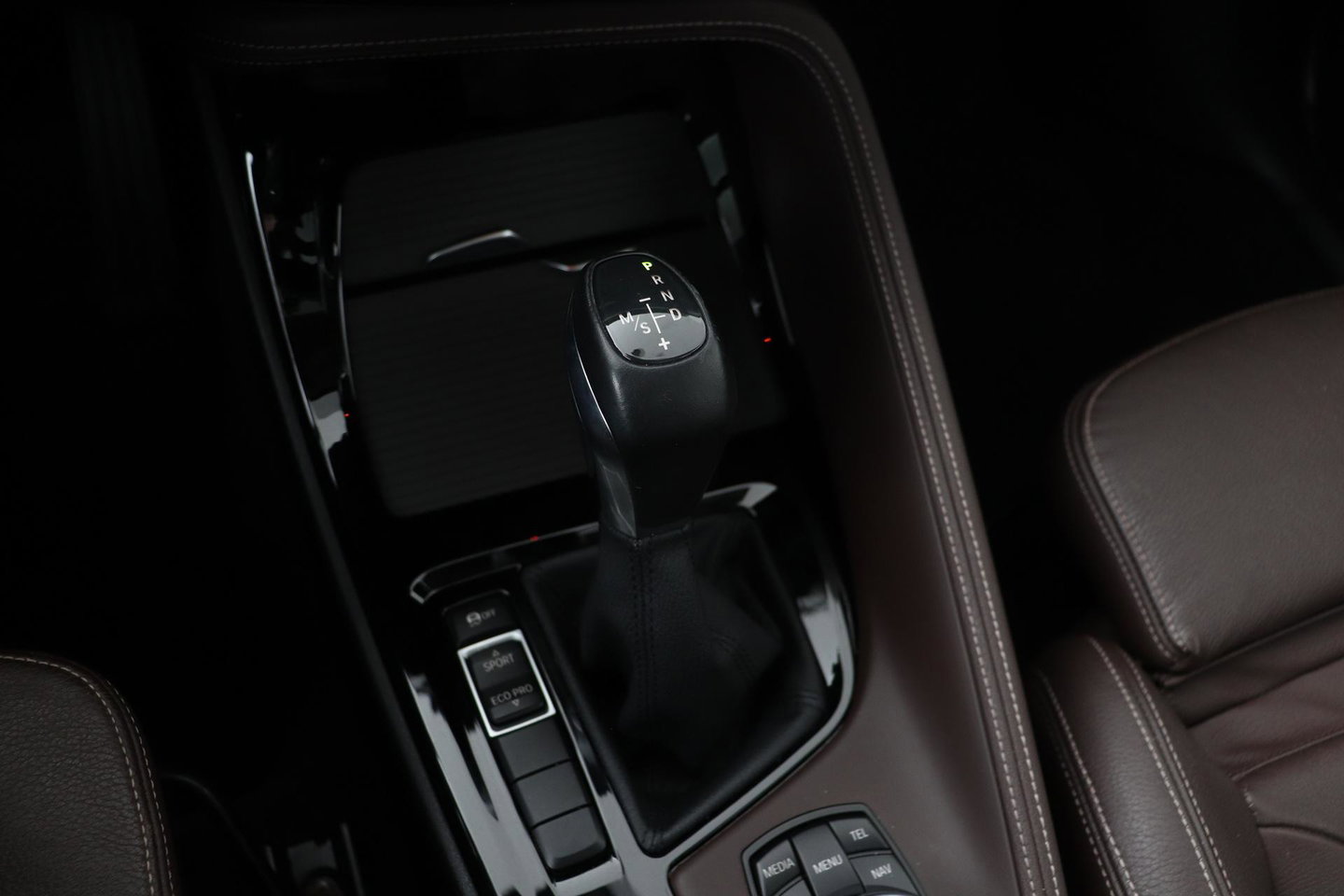 BMW X1 sDrive20i Centennial High Executive | Panoramadak | Head-Up | Vol-Leder | Stoelverwarming