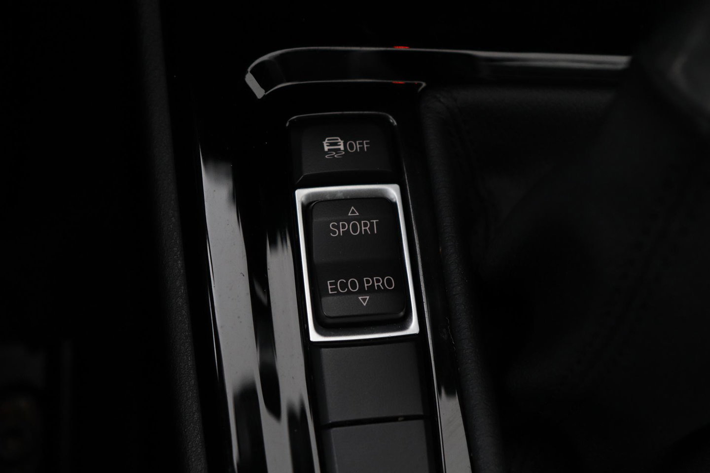 BMW X1 sDrive20i Centennial High Executive | Panoramadak | Head-Up | Vol-Leder | Stoelverwarming