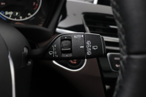 BMW X1 sDrive20i Centennial High Executive | Panoramadak | Head-Up | Vol-Leder | Stoelverwarming