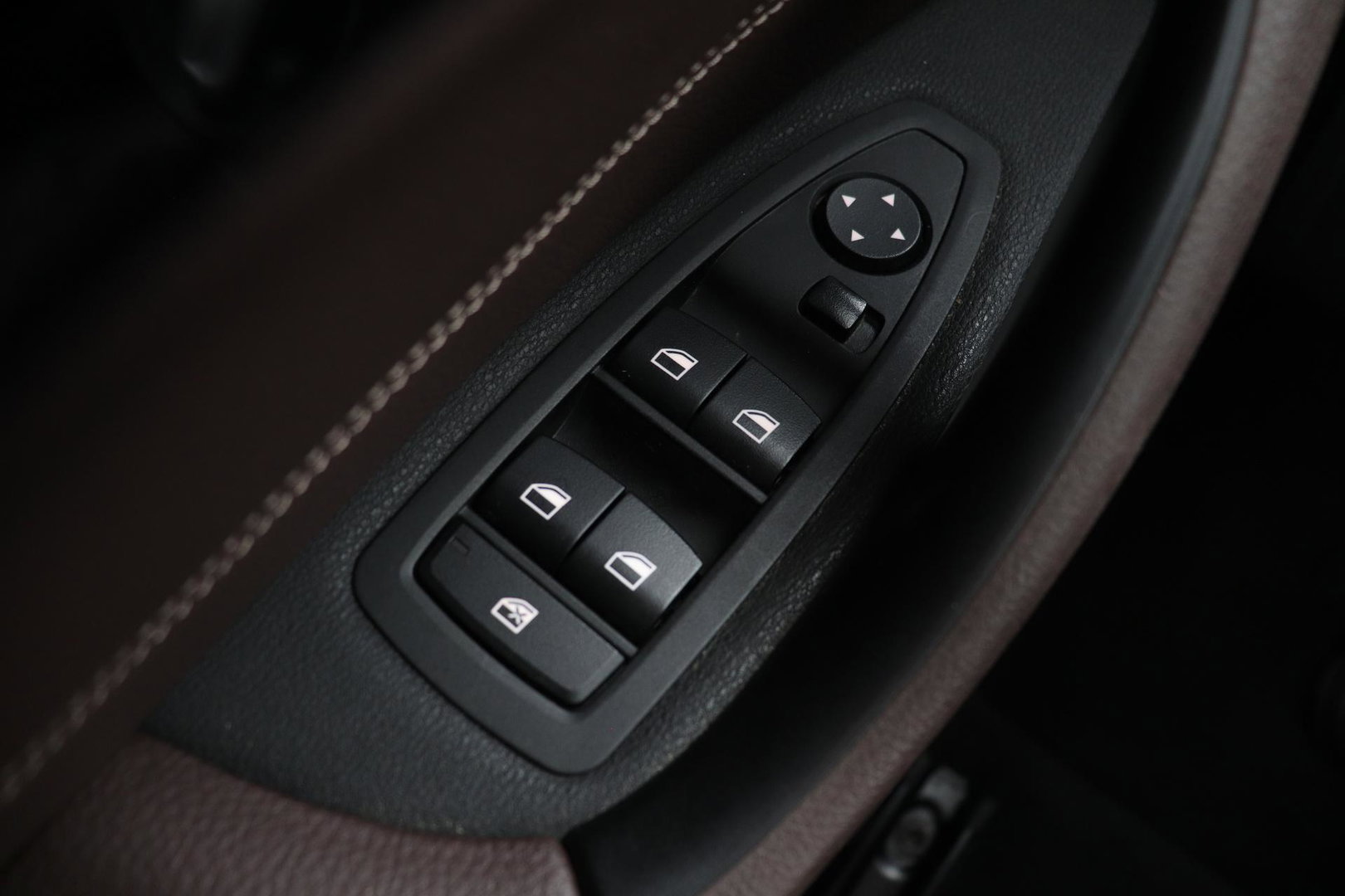 BMW X1 sDrive20i Centennial High Executive | Panoramadak | Head-Up | Vol-Leder | Stoelverwarming