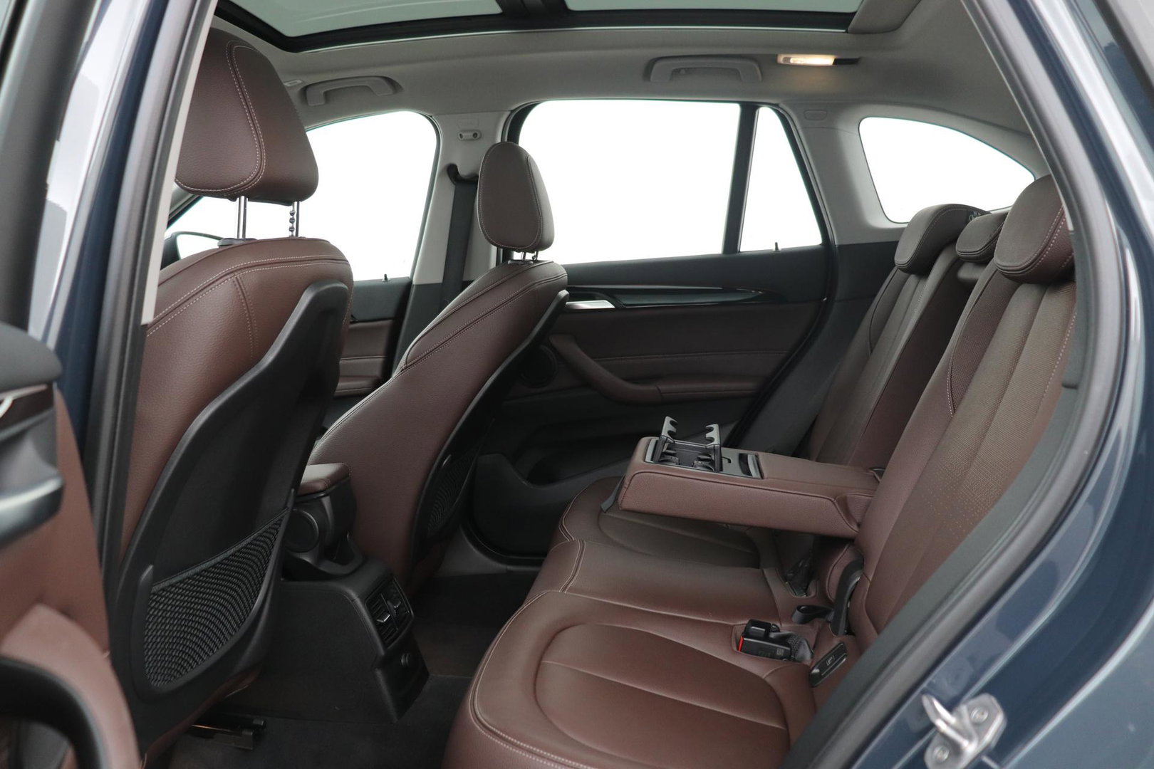 BMW X1 sDrive20i Centennial High Executive | Panoramadak | Head-Up | Vol-Leder | Stoelverwarming
