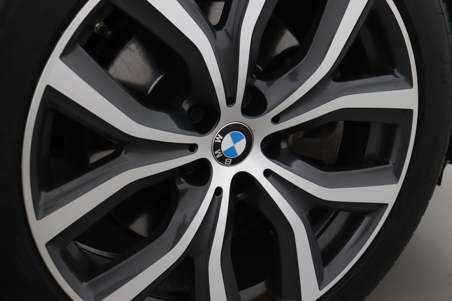 BMW X1 sDrive20i Centennial High Executive | Panoramadak | Head-Up | Vol-Leder | Stoelverwarming