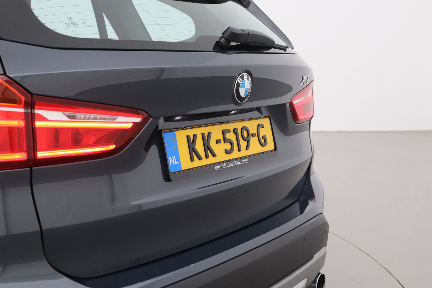 BMW X1 sDrive20i Centennial High Executive | Panoramadak | Head-Up | Vol-Leder | Stoelverwarming