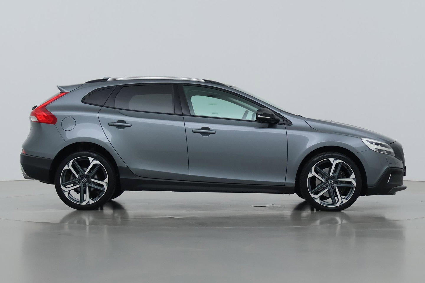 Volvo V40 Cross Country 1.5 T3 Summum | Panoramadak | Automaat | Camera | Memory | LED | Stoelverwarming | 19 inch