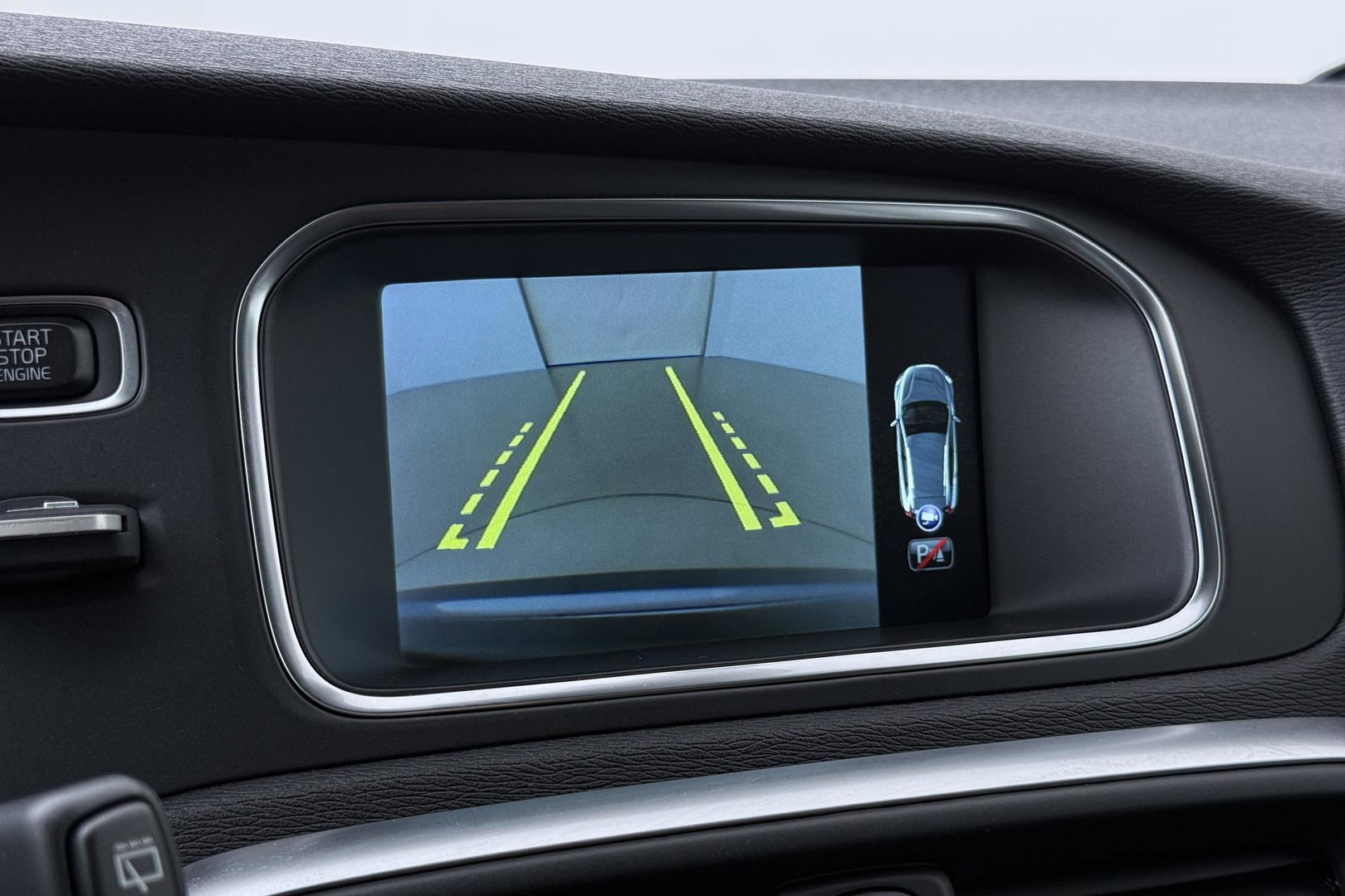 Volvo V40 Cross Country 1.5 T3 Summum | Panoramadak | Automaat | Camera | Memory | LED | Stoelverwarming | 19 inch